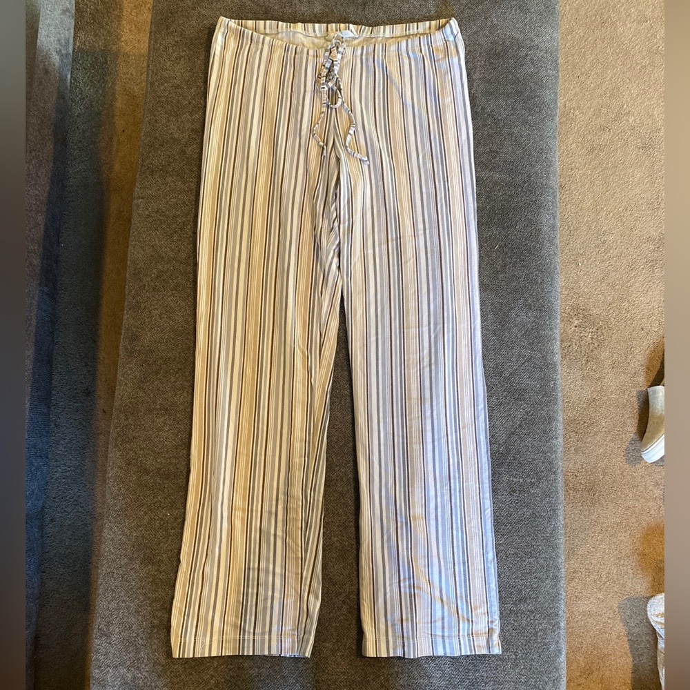 Daisy Fuentes PJ Lounge Pants, grey/white/tan stripes     Small
